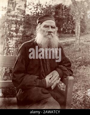 1909 CA , Yasnaya Polyana , RUSSIE : l'écrivain russe célèbre comte LEO TOLSTOÏ ( Leone , Lév Nikolaïevic , Lév Tolstoï , Tolstoj, 1828 - 1910 Banque D'Images