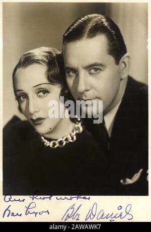 1946 CA , USA : L'acteur de cinéma BEN LYON ( 1901 - 1979 ) avec femme , la célèbre actrice de cinéma silencieuse BEBE DANIELS ( 1901 - 1971 ) . Ben Lyon Aussi Banque D'Images