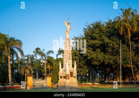 Maryborough Queen's Park War Memorial, qui fait partie du sentier militaire du Queens Park. Maryborough Queensland Banque D'Images