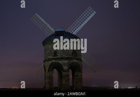 Photo nocturne du Moulin à vent de Chesterton dans le Warwickshire Banque D'Images