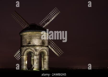 Peinture nocturne du moulin à vent au Royaume-Uni. Banque D'Images