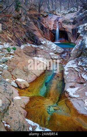 Les paysages spectaculaires du parc national de Seoraksan en Corée du Sud sont à couper le souffle, surtout en hiver. Banque D'Images