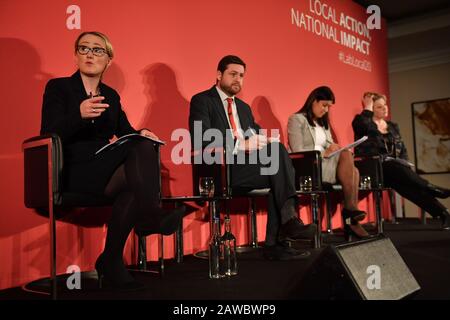 Candidats à la direction du travail (de gauche à droite) Rebecca long-Bailey, Jim McMahon (se tenant pour Sir Kier Starmer), Lisa Nandy et Emily Thornberry pendant les rushings de la direction du travail à Nottingham. Banque D'Images