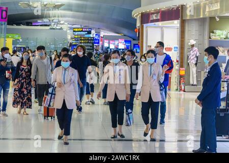 Aéroport De Phuket, Thaïlande. 31 Janvier 2020. Le personnel porte des masques chirurgicaux pour tenter d'empêcher la propagation du virus Coronavirus Corona de 2019-nCoV COVID COVID-19 2019 nCoV pendant l'épidémie actuelle. Banque D'Images