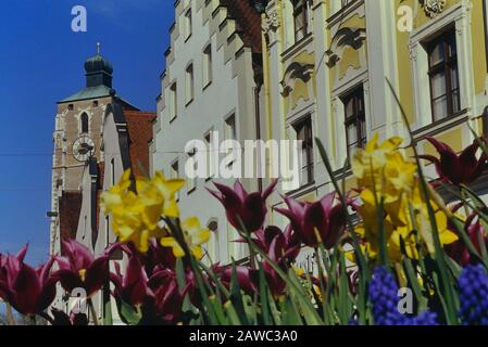 Vue sur l'église notre-Dame de Theresienstrasse, Ingolstadt. Bavière. Allemagne. Europe Banque D'Images