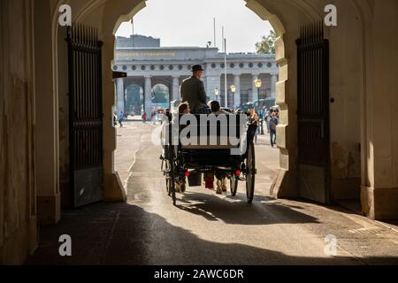 Vienne, Autriche 25 novembre 2019 - chariot à cheval, attraction touristique Banque D'Images