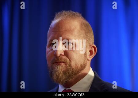 Des Moines, États-Unis. 3 février 2020. Le directeur de campagne présidentielle Donald Trump 2020, Brad Parscale, s'exprime après que les membres de la famille du président américain Donald J. Trump, y compris les fils Eric Trump, Lara Trump et Donald Trump Jr, tiennent une conférence de presse à des Moines. Crédit: Jeremy Hogan/Sopa Images/Zuma Wire/Alay Live News Banque D'Images