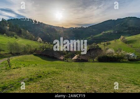 Faites une randonnée sur le Belchen avec une vue panoramique fantastique dans le magnifique Schonau dans la Forêt Noire Banque D'Images