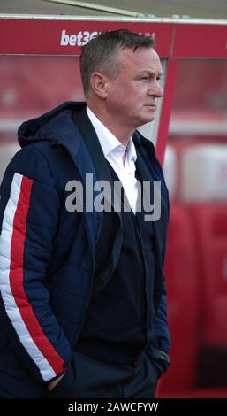 Stoke On Trent, Royaume-Uni. 8 février 2020. Stoke City Manager Michael O Neill (0) lors du match de championnat EFL Sky Bet entre Stoke City et Charlton Athletic au stade de la meilleure 365, Stoke-on-Trent, Angleterre, le 8 février 2020. Photo De Jurek Biegus. Utilisation éditoriale uniquement, licence requise pour une utilisation commerciale. Aucune utilisation dans les Paris, les jeux ou une seule publication de club/ligue/joueur. Crédit: Uk Sports Pics Ltd/Alay Live News Banque D'Images