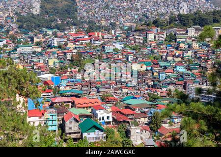 Baguio, Philippines - 23 Décembre 2019: Vue Sur Les Maisons À Baguio City, Philippines Banque D'Images