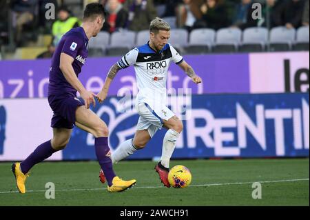Firenze, Italie. 8 février 2020. Firenze, Italie. 8 février 2020. Aejandro gomez (atalanta) et nikola milenkovic (fiorentina) pendant Fiorentina vs Atalanta, italien Serie A match de football à Firenze, Italie, 08 février 2020 crédit: Independent photo Agency Srl/Alay Live News crédit: Independent photo Agency Srl/Alay Live News Banque D'Images