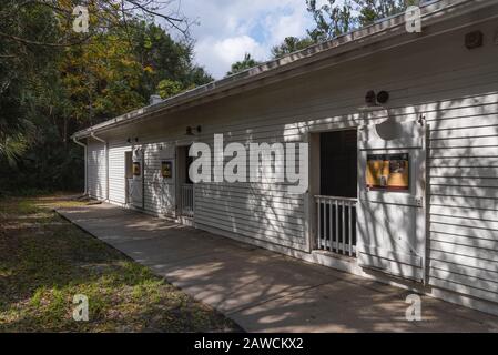 Le bâtiment stable du site historique de Deary Hall situé à Decary, Floride, États-Unis Banque D'Images