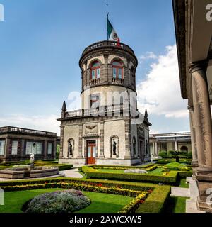 La tour Caballero Alto à l'intérieur du Castillo de Chapultepec, Mexico, Mexique. Banque D'Images