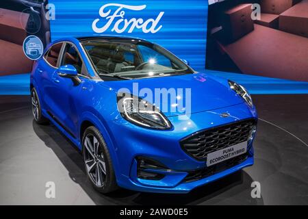 Francfort, ALLEMAGNE - SEP 10, 2019: Nouvelle voiture hybride Ford Puma EcoBoost présentée au salon automobile IAA 2019 de Francfort. Banque D'Images