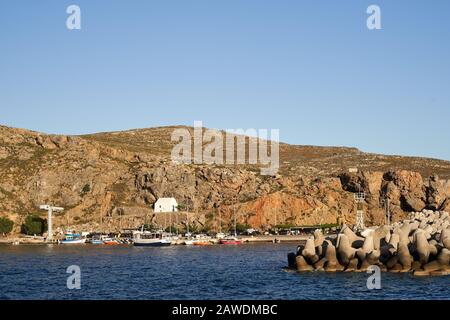 Village grec de Loutro, Chania, Crète, Grèce en été Banque D'Images