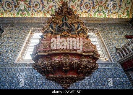 Orgue incroyable en chapelle de São Miguel dans l'Université de Coimbra, Portugal Banque D'Images