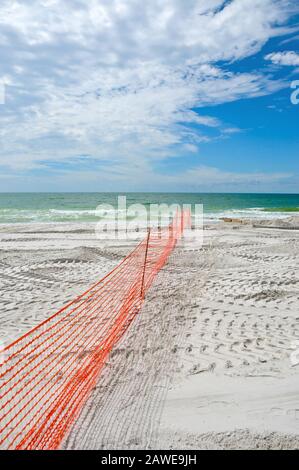 Protection contre l'érosion sur un projet de restauration de plage Banque D'Images