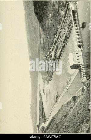 Cyclopedia de l'électricité appliquée : un ouvrage de référence général sur les générateurs et moteurs à courant direct, les batteries de stockage, l'électrochimie, le soudage, le câblage électrique, les compteurs, l'éclairage électrique, les chemins de fer électriques, les centrales électriques, les tableaux de connexion, la transmission de puissance, les machines à courant alternatif, la télégraphie, etc. . Fig. 10. Diagramme pour Déterminer le point d'alimentation alimenté à un point déterminé, mais il est bon de faire fonctionner les chargeurs à proximité de ce point comme c'est pratique, car moins de cuivre est alors nécessaire forums étant donné la baisse de potentiel. Prenons l'exemple d'un système tel que Pig. 10.le nombre de lampes Banque D'Images