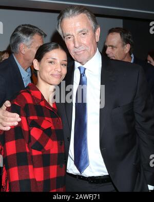 Los Angeles, Californie. 7 février 2020. Brytni Sarpy, Eric Braeden aux arrivées de la célébration du 40ème anniversaire d'Eric Braeden sur LES JEUNES ET LES RESTLESS, Television City, Los Angeles, CA 7 février 2020. Crédit: Priscilla Grant/Everett Collection/Alay Live News Banque D'Images