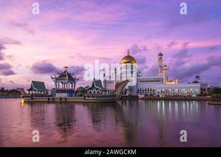 Mosquée Omar Ali Saifuddien À Bandar Seri Begawan, Brunei Banque D'Images