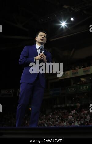 Manchester, New Hampshire, États-Unis. 8 février 2020. Dîner Au Club Mcintyre-Shaheen 100 Du Parti Démocratique Du New Hampshire. Ancien maire South Bend, Indiana, PETE BUTTIGIEG. Crédit: Christy Prosser/Zuma Wire/Alay Live News Banque D'Images