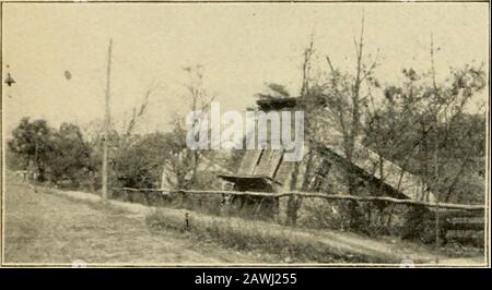 Fantôme du glacier et autres contes . Hem à Thy Word; et pendant plus d'un quart de siècle il a peafied le chevalier de la journée de départ, Et le thoseinin de sa portée couvrait leurs feux de foyer et se retira pour se reposer.Ici l'expérience, le premier bateau de puissance sur le haut de la Sus-quehanna, propulsé par des poteaux mis en mouvement par puissance, atterrit sur son premier voyage en 1824. Ici, au début du dix-neuvième siècle, a été établi un chantier naval, à partir de quelqui a été lancé avec grand ado une boucle de douze tonnes, le JohnFranklin. Il a atteint la mer en sécurité, et Wilkes-barre a commencé à se développer comme un bâtiment de navires c Banque D'Images