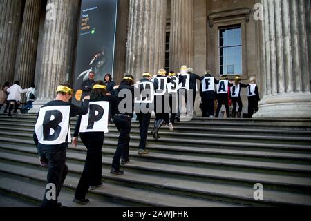 British Museum Londres Le 8 Février 2020. Protestation contre le parrainage de l'exposition Troy, Myth et Reality par BP (British Petroleum ). Proteste Banque D'Images