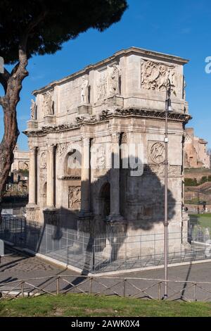 Konstantinsbogen, Triumphbogen von Kaiser Konstantin, ROM, Latium, Italien, Europa Banque D'Images