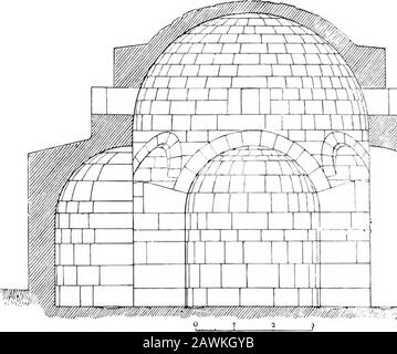 Sicile médiévale, aspects de la vie et de l'art dans les âges moyens . il patriarche de Byzantium becameoverseord de l'Eglise sicilienne, Il semble avoir été encore florissant au début du XIXe siècle. Il y avait deux archbishopics, un atCatane et un à Syracuse, avec des suffraganévêques à Taormine, Messina, Cefalu, Termini, Palerme, Lilibeo (aujourd'hui Marsala), Triocala, Girgenti, Tindaro, Lentini, Alesa (Malte et Lipari). Therewas donc un certain nombre d'importants Byzantitechurche, sur l'île. Ce qui semble être des ruines im-portant avec un sol en mosaïque fine ont été trouvés près de Salemi. Un peu petit Banque D'Images