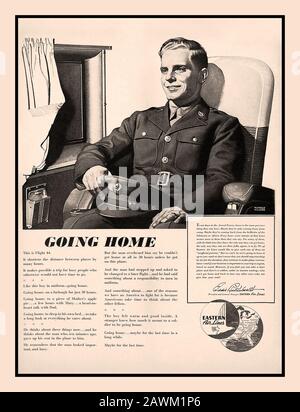 Publicité ancienne de la seconde Guerre mondiale dans la presse patriotique la publicité militaire de Eastern Airlines « Going Home » de 1943 illustre un membre de l'armée qui rentre à la maison en congé de guerre, via Eastern Airlines. États-Unis deuxième Guerre mondiale Banque D'Images