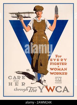 Affiche de recrutement de propagande de la première Guerre mondiale (1900) YWCA - Pour Chaque Fighter A Woman Worker. Prenez soin d'elle par le biais de la campagne de travail de guerre unie YWCA d'Adolph Treidler CA. 1918. American Lithographic Co., New York. ÉTATS-UNIS Banque D'Images