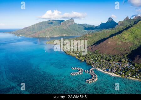 Vue Aérienne De Cook'S Bay, Moorea, Polynésie Française Banque D'Images