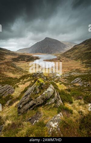 Llyn Idwal Dans Le Parc National De Snowdonia, Au Pays De Galles Banque D'Images