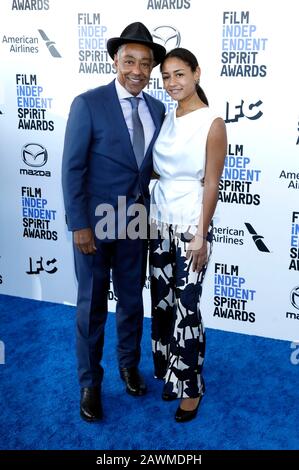 Giancarlo Esposito avec sa fille Shayne Lyra Esposito lors du 35ème Prix annuel de l'Esprit indépendant du film 2020 à la tente sur la plage de Santa Monica. Santa Monica, 8 février 2020 | utilisation dans le monde entier Banque D'Images