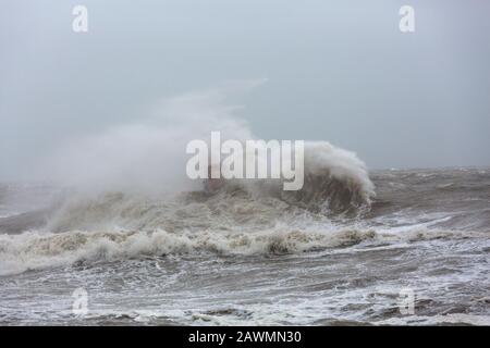 Lifeboat Hastings Dans La Tempête D'Hiver Ciara Banque D'Images