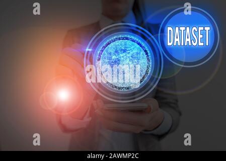 Jeu de données d'écriture de texte manuscrite. Collection de photos conceptuelles de nombres ou de valeurs qui se rapportent à un sujet particulier éléments de cette image fournit Banque D'Images