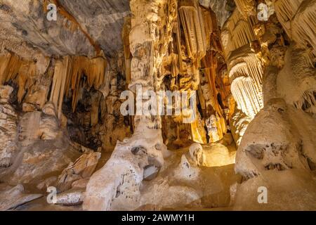 À L'Intérieur Des Grottes De Cango, Oudtshoorn, Province Du Cap Occidental, Afrique Du Sud Banque D'Images