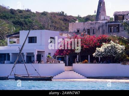 Peponi Hôtel sur la plage, près de la vieille ville de Lamu, île au large de la côte de l'océan Indien du Kenya. Banque D'Images