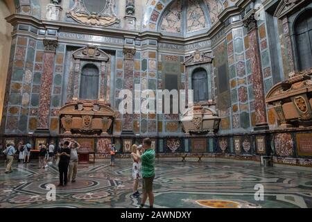 Florence, Italie - 24 juin 2018 : une vue panoramique de l'intérieur de la chapelle des Médicis (Cappelle Medicee) sont deux structures à la basilique de San Lorenzo Banque D'Images