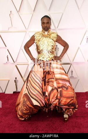 Billy porter marchant sur le tapis rouge lors du 92ème prix annuel de l'Académie qui s'est tenu au Dolby Theatre à Hollywood, en Californie, le 9 février 2020. (Photo de Athanlee B. Mirador/Sipa États-Unis) Banque D'Images