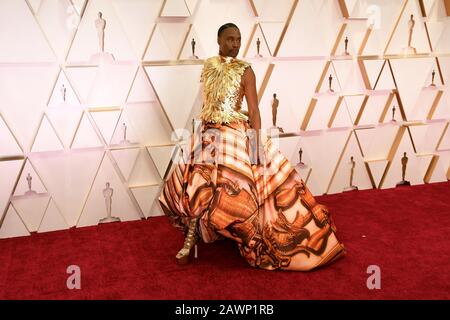 Billy porter marchant sur le tapis rouge lors du 92ème prix annuel de l'Académie qui s'est tenu au Dolby Theatre à Hollywood, en Californie, le 9 février 2020. (Photo de Athanlee B. Mirador/Sipa États-Unis) Banque D'Images