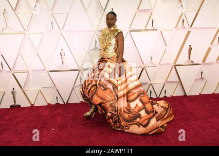Billy porter marchant sur le tapis rouge lors du 92ème prix annuel de l'Académie qui s'est tenu au Dolby Theatre à Hollywood, en Californie, le 9 février 2020. (Photo de Athanlee B. Mirador/Sipa États-Unis) Banque D'Images
