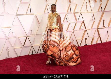 Billy porter marchant sur le tapis rouge lors du 92ème prix annuel de l'Académie qui s'est tenu au Dolby Theatre à Hollywood, en Californie, le 9 février 2020. (Photo de Athanlee B. Mirador/Sipa États-Unis) Banque D'Images