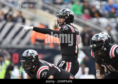 East Rutherford, New Jersey, États-Unis. 9 février 2020. Matt McGloin (14), des gardiens de New York, a commis son infraction lors d'un match contre les tireurs d'élite de Tampa Bay au stade MetLife le 09 février 2020 à East Rutherford, New Jersey. Gregory Vasil/Cal Sport Media/Alay Live News Banque D'Images