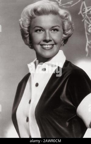 1951, États-Unis : L'actrice et chanteuse DORIS DAY ( née Doris Mary Ann Kappelhoff , née le 3 avril 1924 Cincinnati, Ohio, États-Unis ) , photos de pubblica by War Banque D'Images