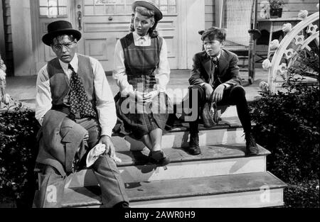 1951, États-Unis : L'actrice et chanteuse DORIS DAY ( née Doris Mary Ann Kappelhoff , née le 3 avril 1924 à Cincinnati, Ohio, États-Unis ) avec Gordon MacRae , pubbl Banque D'Images