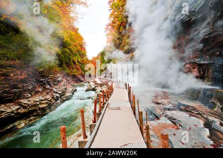 Oyasukyo Gorge, dans la préfecture d'Akita, Tohoku, Japon. Banque D'Images