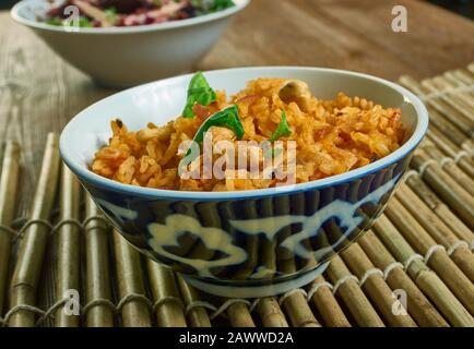 Ukadem Xitt - le repas traditionnel de Goan est le riz bouilli Goan avec du curry Banque D'Images