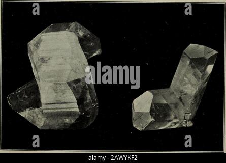 Un guide populaire sur les minéraux : avec des chapitres sur la collection de minéraux de Bement dans le Musée américain d'Histoire naturelle, et le développement de la minéralogie . Calcite Cumberland, Angleterre Bement Collectien, Musée Américain D'Histoire Naturelle. Calcite (Twins) Egremont, England Bement Collection, American Museum of Natural History GUIDE DES COLLECTIONS 119 la valeur des importations de ce minéral est plus de six fois supérieure à celle du graphite extrait dans ce pays. La Pennsylvanie vient d'abord comme pro-ducer aux États-Unis, New York deuxième, Alabama troisième. En 1905, les États-Unis produisaient 30 000 000 livres, Banque D'Images