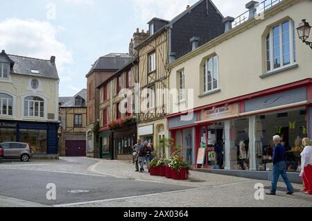 La ville historique de Domfront, ancienne commune française, située dans le département de l'Orne Banque D'Images